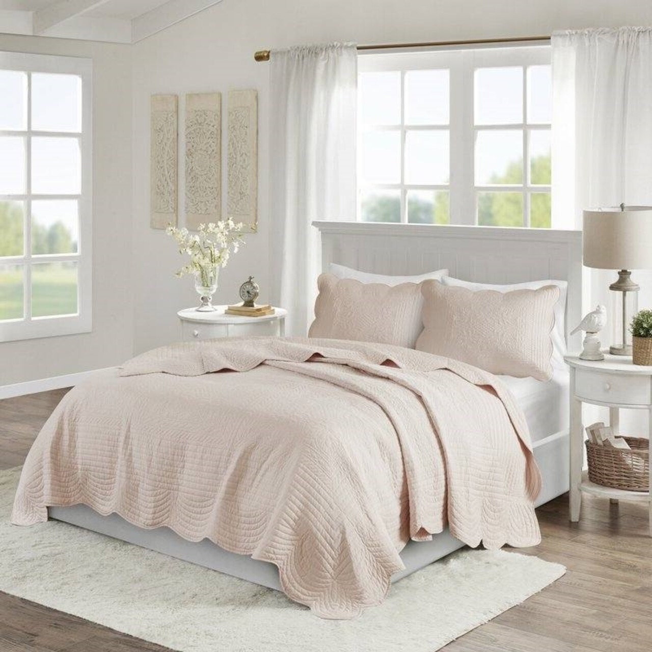 3 Piece Reversible Scalloped Edges Microfiber Quilt Set in Blush